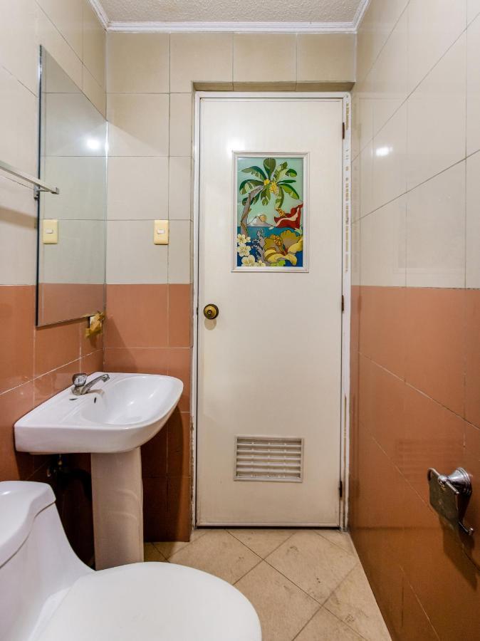 Hôtel Oyo 831 Casa Maria à Manille Extérieur photo